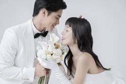 -蒙太奇婚纱摄影(万达店)