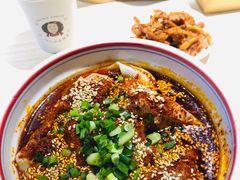 -八二小区抄手(龙湖上城天街店)