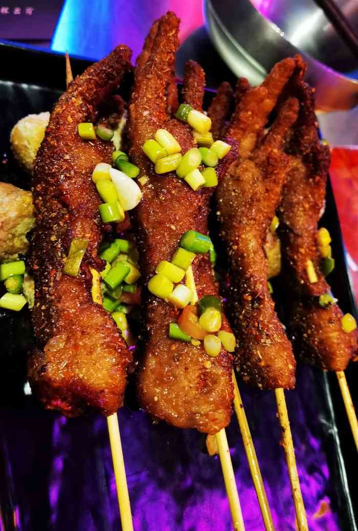 奎星楼撸串公司·江湖(长寿路店)-"商铺位于亚新生活广场附近,开车的