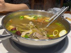 -乡土黄·鲜牛肉火锅·小龙虾(兴业街店)