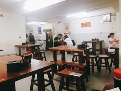 大堂-宝瑞门钉肉饼店