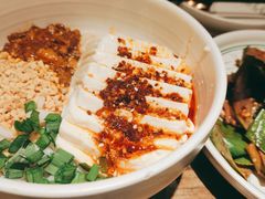 小锅米线-云海肴云南菜(浦江欢乐颂店)
