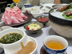 -红鼎豆捞·非遗鲍皇汤火锅(宝丰路店)