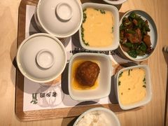 -老乡鸡(上海白玉兰广场店)