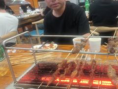 -哈尔滨小酒馆·鲜肉现穿自助烧烤(康新花园店)