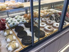 -顶东面包花园·生日蛋糕(世博店)