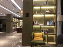 -杭州西湖湖滨银泰亚朵酒店