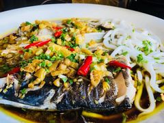 剁椒鱼头-鸿兴楼酒家嘉山路店