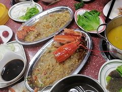 -四囍码头海鲜烧烤自助火锅(外滩南京东路悦荟广场店)