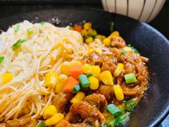 秘制小龙虾拌面-贡梅老面馆·蟹粉面·无锡特色小吃(南长街主推店)