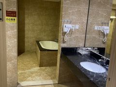 -清水湾酒店(深圳横岗塘坑地铁站店)