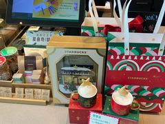 -星巴克(上海长宁来福士1F店)