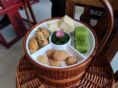 宫廷糕点拼盘-月满大江火锅(总府路店)