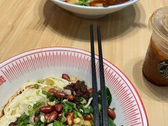 -遇见小面(白云机场T2安检外店)