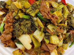 酸菜苦瓜炒牛肉-粤·向群饭店(龙津东路总店)