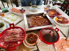 -二荆条·蜀鲜汇城市森林火锅