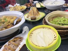-鱼头泡饭·湖北菜·非物质文化遗产(岳家嘴总店)