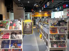 -浣熊唱片店(上海影城店)