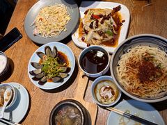 -金牌老碗时尚陕菜(王府井百货店)