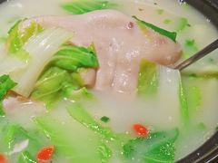 -半步颠小酒馆(繁花中心)