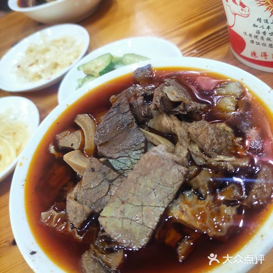 张六子厉山牛肉饭(青年路店)