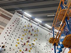 -山之巅攀岩馆(太古城店)