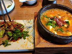 -云海肴·汽锅鸡·云南菜(天山百盛优客店)