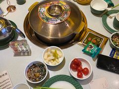 -润园四季椰子鸡火锅(卓越INTOWN店)