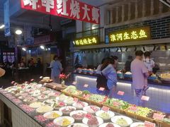 自助取餐区-阿财老铺·老蚌埠龙虾城(华夏总店)