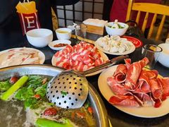 -周老三跷脚牛肉·全牛火锅(非遗传承店)