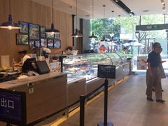 -巴黎贝甜(大宁国际商业广场店)