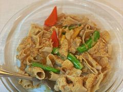 -深圳富苑皇冠假日套房酒店
