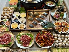 -围炉肉舍•炭烤活鳗•丹东海鲜烤肉(步行街店)