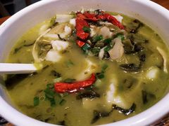 -渝是乎酸菜鱼·川渝小炒(新世界百货望京店)