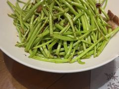 -黄泥岗·地道湖北菜(奥特莱斯店)