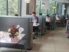 大堂-必胜客(阿诗玛店)