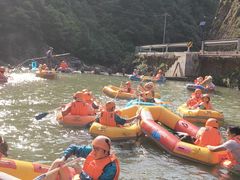 -安吉龙王山峡谷漂流