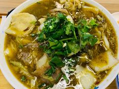 酸菜肥牛汤-神牛饭(凯德来福士店)