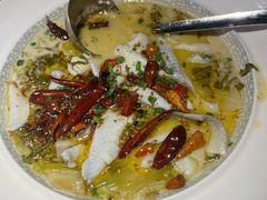 -鱼亨小鲜酸菜鱼(大信店)
