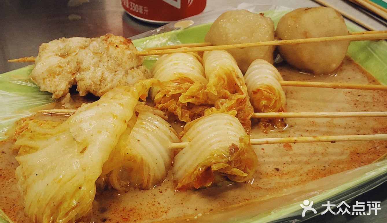 神奇的山上深夜食堂感～看见那种老摊儿就觉得高兴～而且