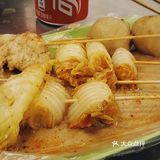 神奇的山上深夜食堂感～看见那种老摊儿就觉得高兴～而且