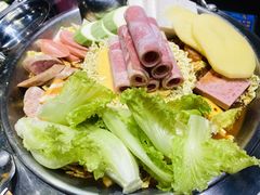 -哈哈碳都·牛肋条无限自助烤肉(台江万达店)