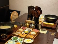 -银米·云南传统过桥米线(双廊黑金冠店)