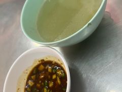 配汤（免费）-红大哥水门鸡饭(總店)