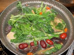 -吃饭皇帝大(长宁龙之梦店)