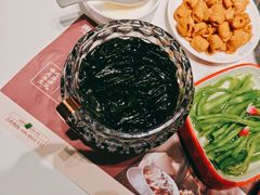 -洪氏嗨捞·广东猪肚鸡·椰子鸡火锅(西咸万象城店)