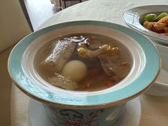 每日新鲜老火靓汤-郑州绿地JW万豪酒店-中餐厅