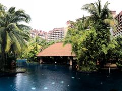 -三亚湾海居铂尔曼度假酒店