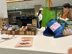 -星巴克臻选(深圳龙华红山天虹店)