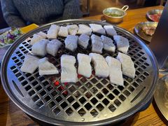 -金刚山黑牛炭火自助烤肉(西大望路店)